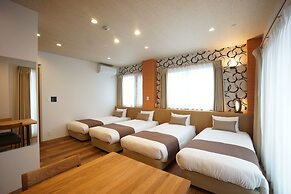 WIRES HOTEL James zaka