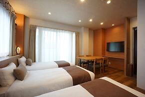 WIRES HOTEL James zaka