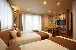 WIRES HOTEL James zaka