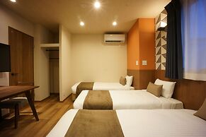 WIRES HOTEL James zaka