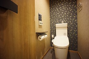 WIRES HOTEL James zaka