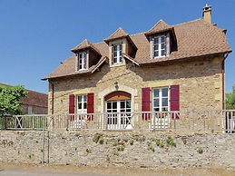Luxury Villa With Swimming Pool