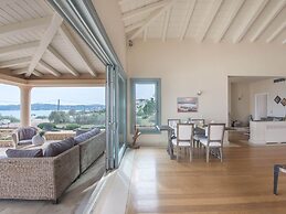 Beautiful Villa Near Sea in Peloponnese