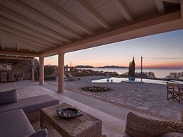 Beautiful Villa Near Sea in Peloponnese