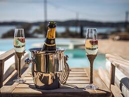 Beautiful Villa Near Sea in Peloponnese