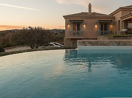 Luxurious Villa in Peloponnese With Pool