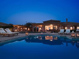 Luxurious Villa in Peloponnese With Pool