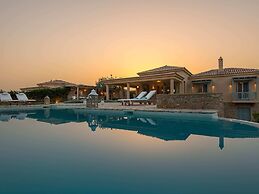 Luxurious Villa in Peloponnese With Pool