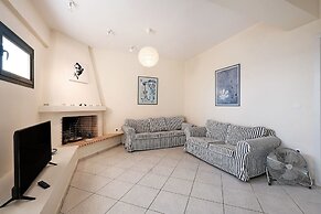 Outstanding Villas in Pera Melana near Kissakas Beach