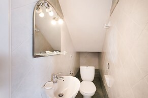 Outstanding Villas in Pera Melana near Kissakas Beach