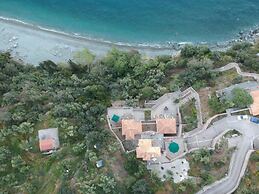 Outstanding Villas in Pera Melana near Kissakas Beach