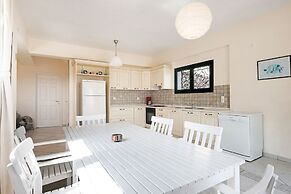 Outstanding Villas in Pera Melana near Kissakas Beach