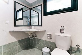 Outstanding Villas in Pera Melana near Kissakas Beach