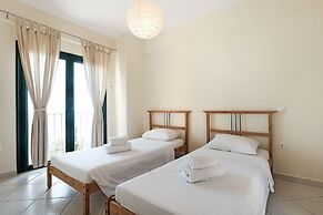 Outstanding Villas in Pera Melana near Kissakas Beach