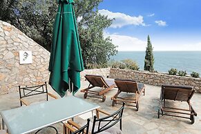 Outstanding Villas in Pera Melana near Kissakas Beach