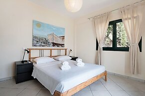 Outstanding Villas in Pera Melana near Kissakas Beach