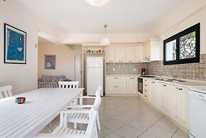 Outstanding Villas in Pera Melana near Kissakas Beach