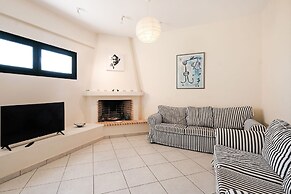 Outstanding Villas in Pera Melana near Kissakas Beach