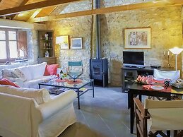 Welcoming Holiday Home With Garden in Leonidio