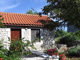 Welcoming Holiday Home With Garden in Leonidio