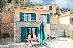 Coastal Villa Near Pristine Kissakas Beach