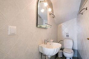 Serene Villa in Pera Melana near Sea