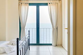 Serene Villa in Pera Melana near Sea