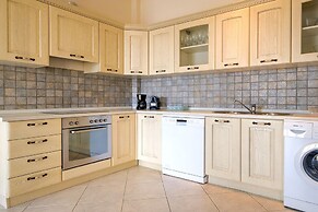 Serene Villa in Pera Melana near Sea