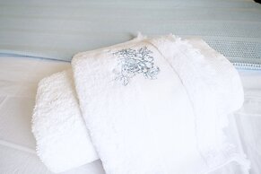 Serene Villa in Pera Melana near Sea