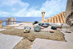 Spacious Villa near Sea in Pera Melana