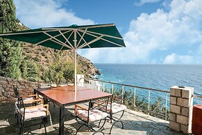 Spacious Villa near Sea in Pera Melana