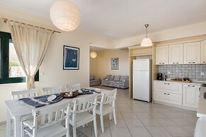 Spacious Villa near Sea in Pera Melana