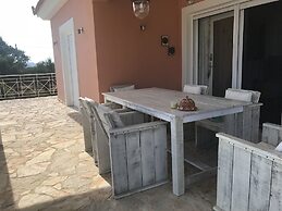 Luxurious Villa in Peloponnese