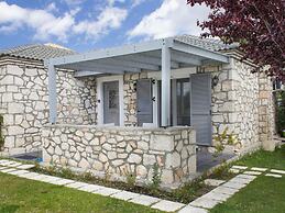 Welcoming Villa near Sea in Agrilia
