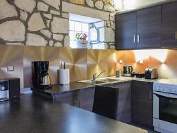 Welcoming Villa near Sea in Agrilia