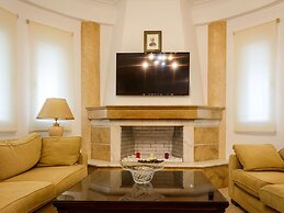 Grand Villa on top of a Hill With Private Pool