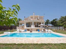 Grand Villa on top of a Hill With Private Pool