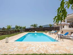 Grand Villa on top of a Hill With Private Pool