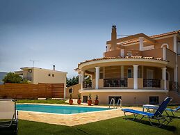 Grand Villa on top of a Hill With Private Pool