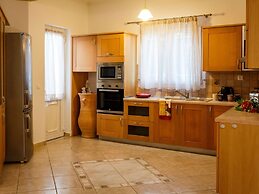 Grand Villa on top of a Hill With Private Pool