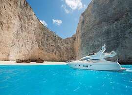 Villa in Zakynthos With Private Pool & Views