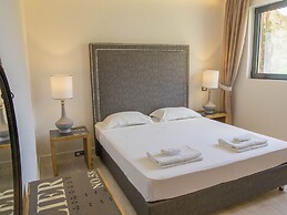 Modern Villa With Private Pool in Sivota