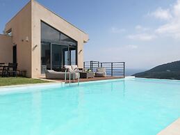 Beautiful Villa With Private Pool