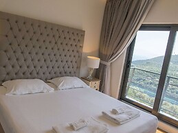 Sivota Bay View Villa with Hot Tub, Private Pool, Garden