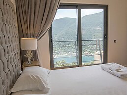 Sivota Bay View Villa with Hot Tub, Private Pool, Garden