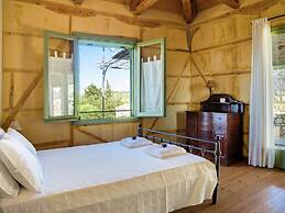 Charming, Warm Vacation Home, Private Pool, Privacy and Seaview, West 