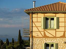 Charming, Warm Vacation Home, Private Pool, Privacy and Seaview, West 