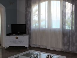 Spacious Villa on Sea in Corfu