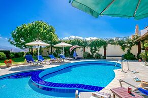 Villa With Outdoor Terrace and Pool