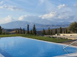 New Beautiful Complex With Villas and App, Big Pool, Sea Views, SW Cre